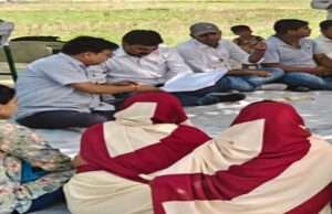 डॉ० अम्बेदकर समग्र सेवा अभियान के तहत विशेष विकास शिविर का आयोजन, डीडीसी ने दरी पर बैठ कर किया आमजनों की समस्याओं का निराकरण