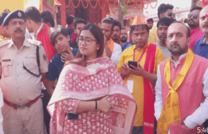 रामनवमी कें मौके पर मोतिहारी के हनुमानगढ़ी मंदिर से निकली भव्य राम शोभा यात्रा