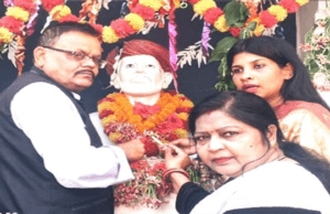 महात्मा फुले आवासीय विद्यालय में मनाई गई महात्मा ज्योतिबा फुले की जयंती