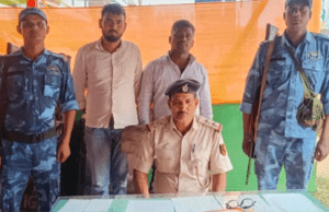 रामगढ़वा टीपीडीएस सहायक गोदाम प्रबंधक व डीएसडी ठेकेदार गिरफ्तार