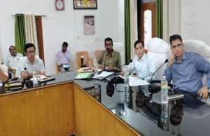 बैठक में मोतिहारी डीएओ का दावा- नहीं है यूरिया की कमी, उर्वरक के साथ किसी अन्य प्रोडक्ट को टैग करने पर होगी कार्रवाई