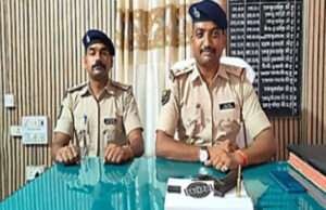 शराब की तलाश में गयी पुलिस को मिली देसी पिस्तौल और कारतूस, तस्कर फरार