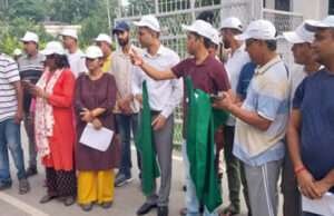 मोतिहारी डीएम सौरव जोरवाल ने दिखाई स्वच्छता रैली को हरी झंडी, कही यह बात