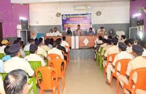 मधुबन विस के लिए प्रतिनियुक्त सहायक निर्वाची पदाधिकारी, सेक्टर पदाधिकारी व सेक्टर पुलिस पदाधिकारी के साथ की बैठक