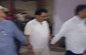 बिग ब्रेकिंगः रिश्वत लेते नप के कार्यपालक पदाधिकारी व टैक्स दरोगा गिरफ्तार, निगरानी ने दबोचा