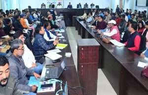 विकास कार्यों को गति देने के लिए एक्शन मोड में आए पदाधिकारी, डीएम ने दिए सख्त निर्देश