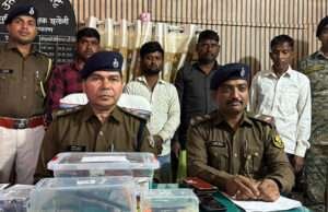 मोतिहारी पुलिस को बड़ी सफलता, अंतरराज्यीय चोर गिरोह के 4 सदस्य गिरफ्तार, बस स्टैंड पर रंगे हाथों पकड़े गय सभी आरोपी