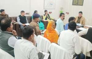 अनु जाति जनजाति अत्याचार निवारण अनुश्रवण की बैठक में अधिकारियों को दिए ये निर्देश, एसडीएम ने की पूर्व के प्रस्तावों की समीक्षा