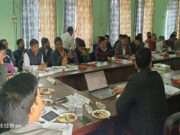 अरेराज पहुंचे डीएम सौरभ जोरवाल, योजनाओं के क्रियान्वयन को लेकर अरेराज अनुमंडल सभागार में की समीक्षा बैठक