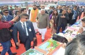 मुख्यमंत्री नीतीश कुमार केसरिया पहुंच फैसिलिटी सेंटर का किया निरीक्षण, बौद्ध स्तूप के बारे में भी ली जानकारी