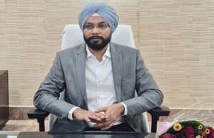 पश्चिम चम्पारण के नये जिला पदाधिकारी तरनजोत सिंह ने किया पदभार ग्रहण, कही यह बात