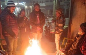 पूर्वी चंपारण में हाड़ कंपाती ठंड का सितम जारी, स्कूल व कोचिंग में शिक्षण कार्यों पर प्रतिबंध की मियाद भी बढ़ी