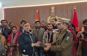 खोया हुआ मोबाइल पाकर चेहरे पर आई मुस्कानः ऑपरेशन मुस्कान” की बड़ी कामयाबीः मोतिहारी पुलिस ने 112 खोये-चोरी गये मोबाइल किए बरामद