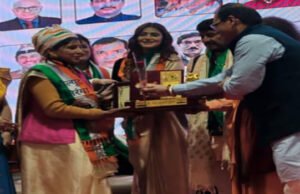 अटल तिरंगा राष्ट्रीय सम्मान 2025 से सम्मानित हुईं चंपारण की बेटी डॉ. नीतू कुमारी नूतन, राष्ट्रीय कला उत्सव में रचा नया कीर्तिमान