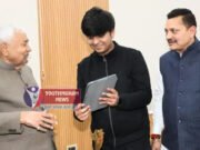 मोतिहारी के 18 वर्षीय आदर्श कुमार को वैश्विक सम्मान, Chegg Global Student Prize 2025 जीतकर रचा इतिहास