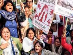 बिहार में नीट छात्रा की मौत के मामले ने सियासी तापमान बढ़ाया, राजद ने किया प्रदर्शन, सीएम व एचएम के इस्तीफे की मांग