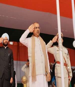 बेतिया में भव्य रूप से मना 77वां गणतंत्र दिवस समारोह, प्रभारी मंत्री मंगल पांडेय ने किया झंडोत्तोलन