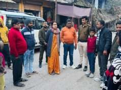 मेयर प्रीति कुमारी ने हिन्दी बाजार चौक पर किया औचक निरीक्षण, सफाई में लापरवाही पर एजेंसी को फटकार