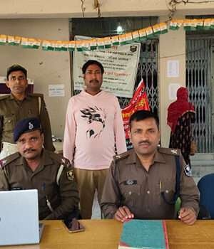 ब्रेकिंग न्यूज़ः मारपीट कर महिला की हत्या के फरार आरोपी को पुलिस ने दबोचा