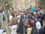 नदी में तैरता मिला अज्ञात महिला का शव, उमड़ी ग्रामीणों की भीड़, पुलिस कर रही जांच