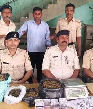 मोतिहारी पुलिस को मिली बड़ी सफलता, मादक पदार्थ के साथ तस्कर गिरफ्तार