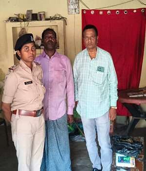 मोतिहारी पुलिस ने गांजा के साथ तस्कर को किया गिरफ्तार