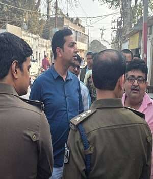 फर्जी आधार-पैन और नकली प्रमाण-पत्रों का अड्डा बना साइबर कैफे, प्रशासन की बड़ी कार्रवाई