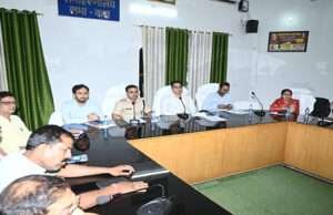 ईद को लेकर डीएम-एसपी ने की बैठक, तैयारियों की हुई समीक्षा, शांति एवं सौहार्द से पर्व मनाने की अपील