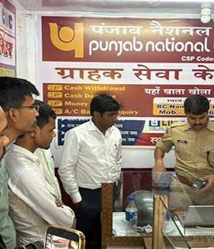 प्रशिक्षु आईएएस सह थानाध्यक्ष रक्सौल ने सीएससी केन्द्र पर औचक छापेमारी, मिले फर्जी कागजात