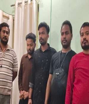 शराब पार्टी करना पड़ा महंगा, 07 व्यक्ति गिरफ्तार, अंग्रेजी शराब बरामद