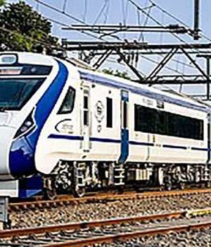 मुजफ्फरपुर-मोतिहारी रेलखंड के मेहसी स्टेशन के करीब दूसरे दिन भी वंदे भारत एक्सप्रेस पर पथराव