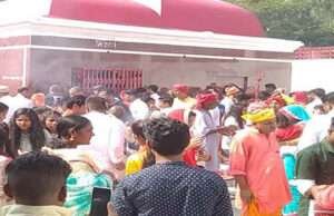 गोपालगंज के थावे दुर्गा मंदिर परिसर में श्रद्धालुओं पर हमला, प्रसाद के विवाद में जमकर मारपीट